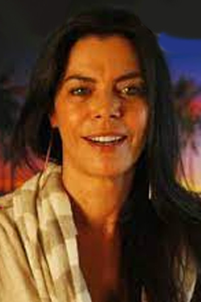 Divana Brandão backdrop