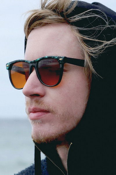 Fredrik S. Hana backdrop