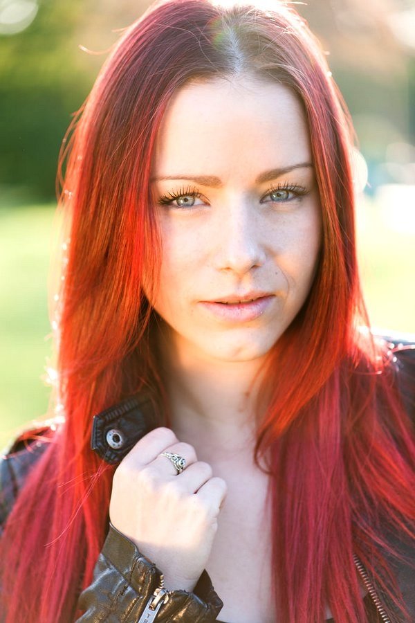 Selina Shirin Müller: Selina Shirin Müler backdrop