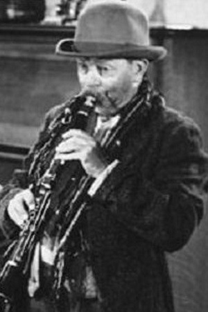 Loyal Underwood backdrop