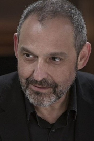 Alfonso Albacete backdrop