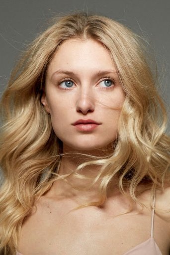 Lili Englerth backdrop