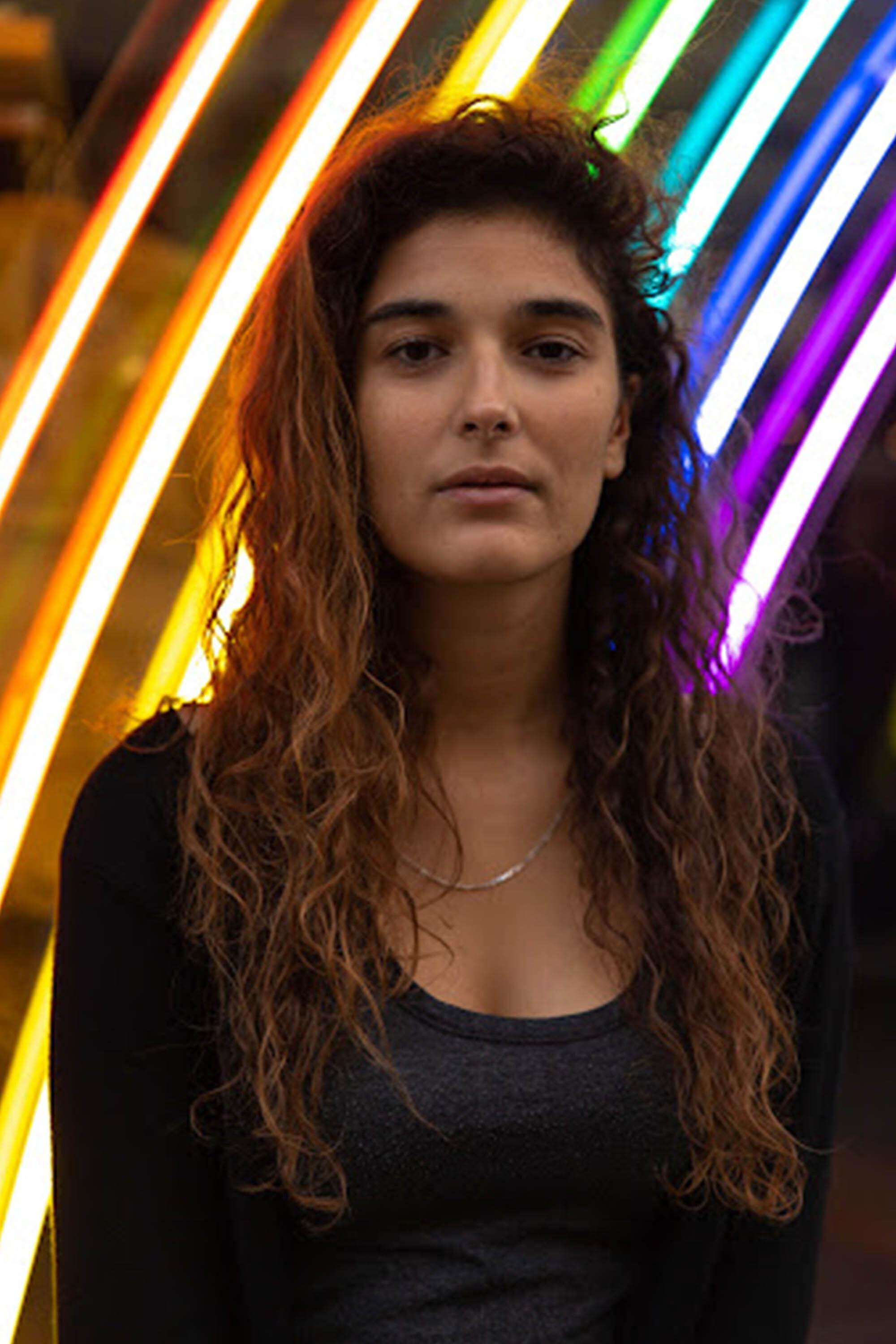 Inas Chanti backdrop