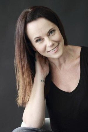 Milan Murray backdrop