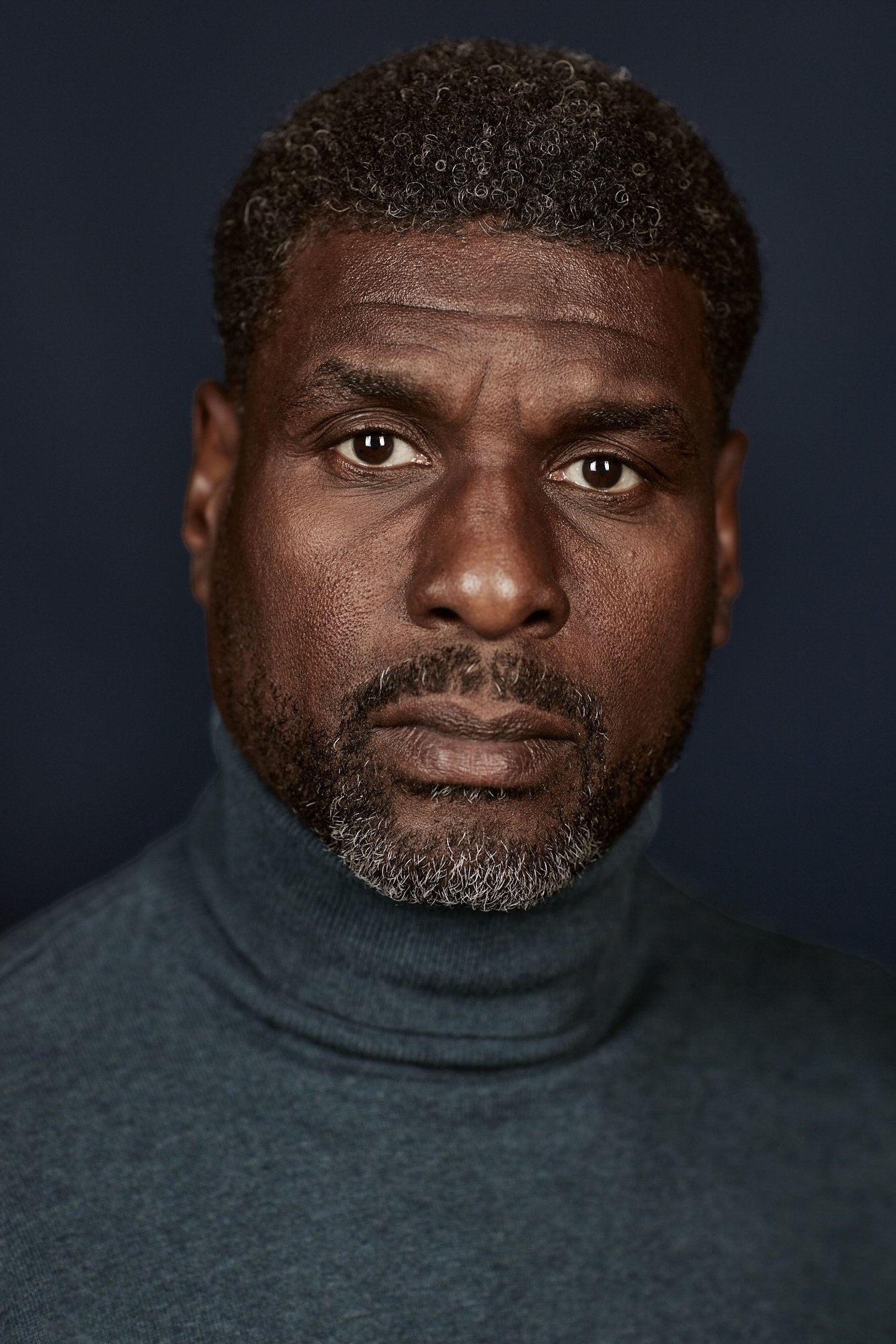 Stenli Xh. Braun backdrop