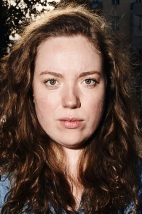 Julia Jendroßek backdrop