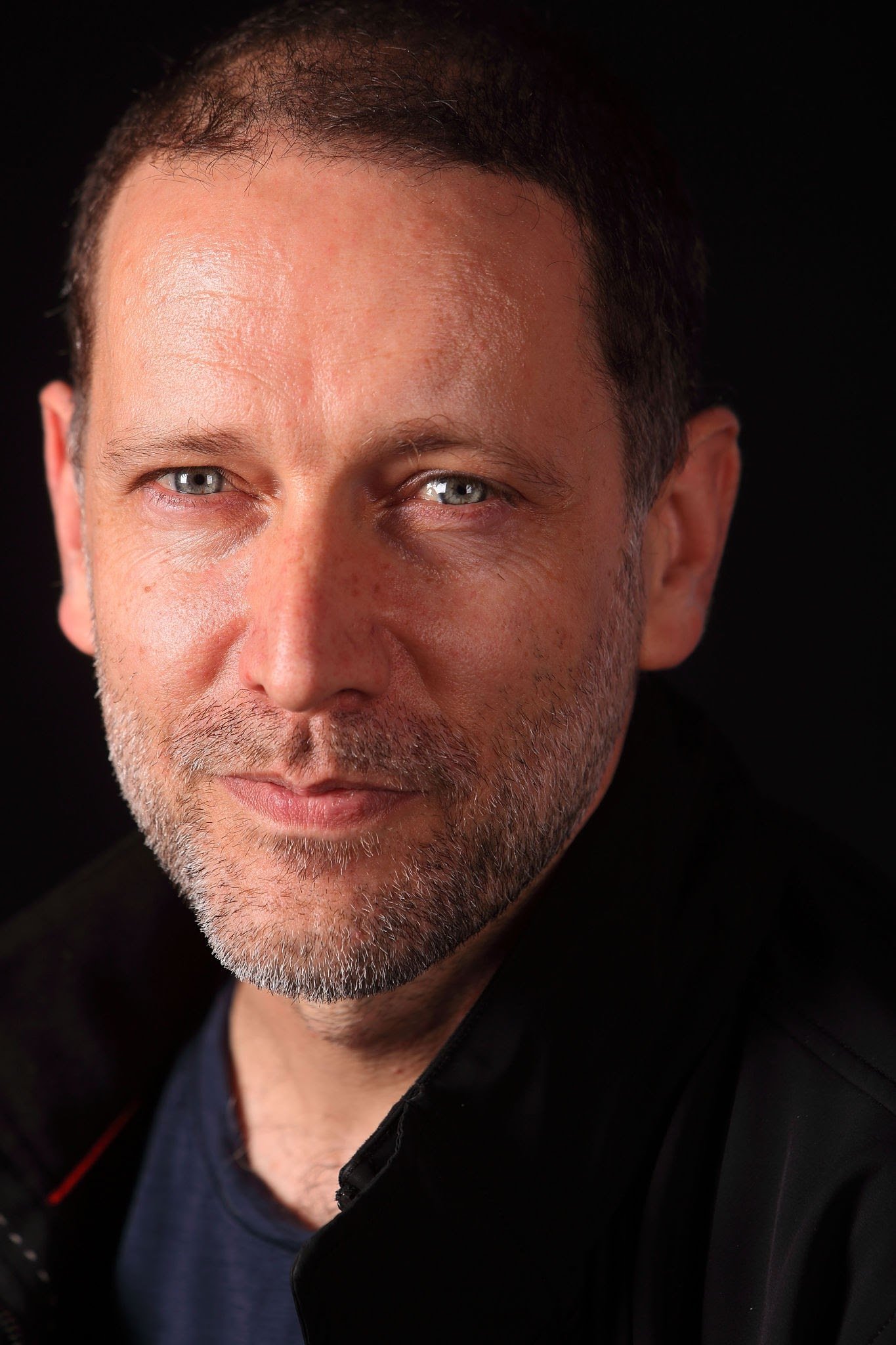 Rémi Chayé backdrop