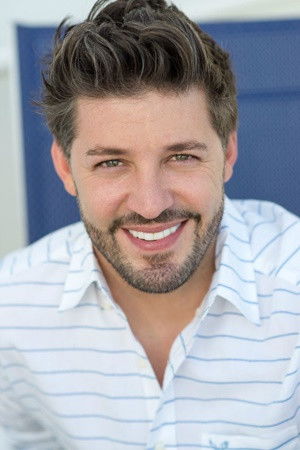 Melvin Cabrera backdrop