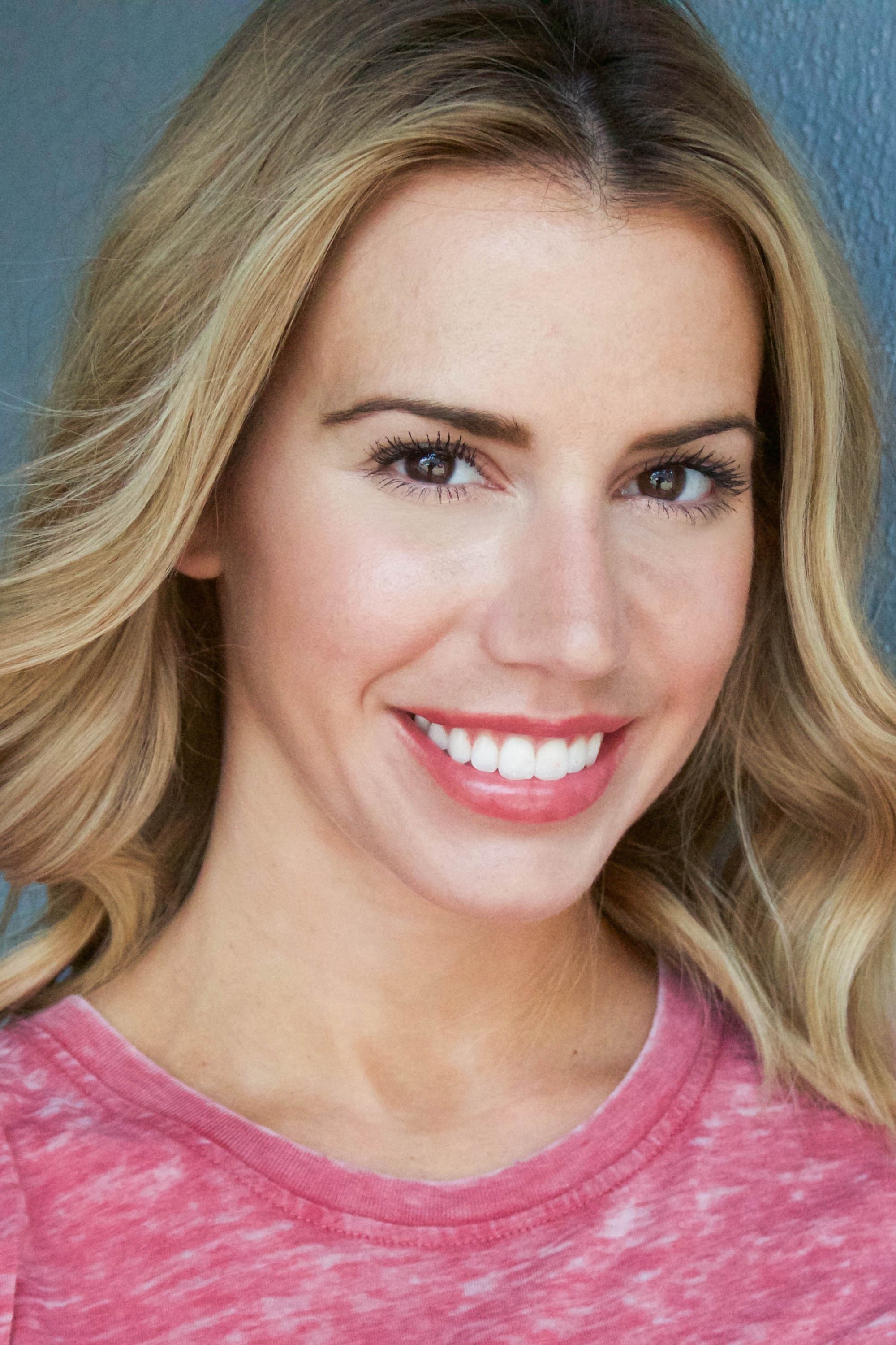 Lauren Alexandra backdrop