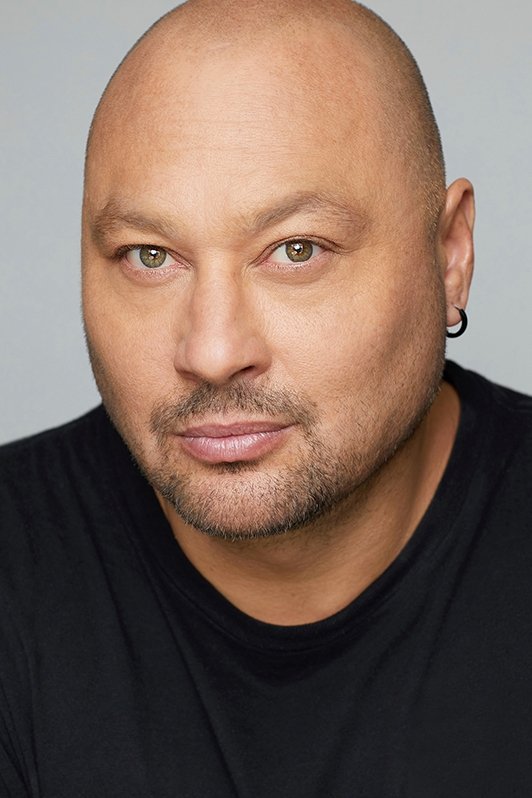 Bruce Del Castillo backdrop