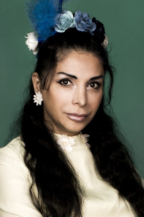 Zinat Pirzadeh backdrop