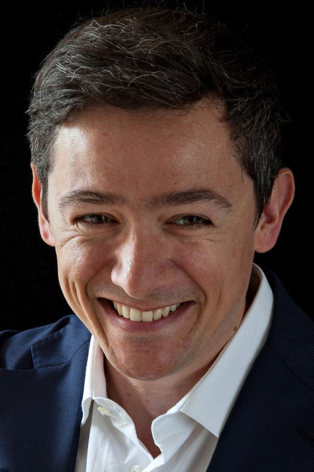 Alexander Vinogradov backdrop