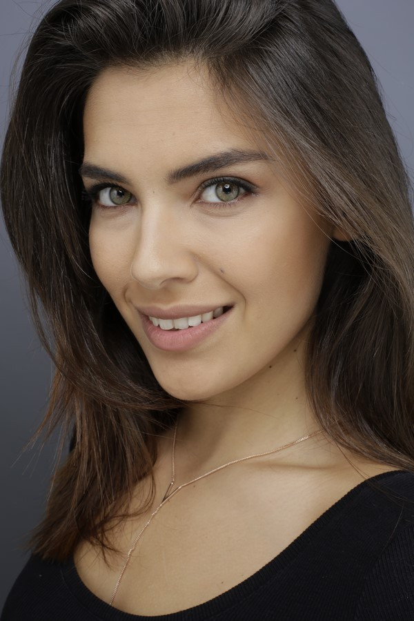 Biran Damla Yılmaz backdrop