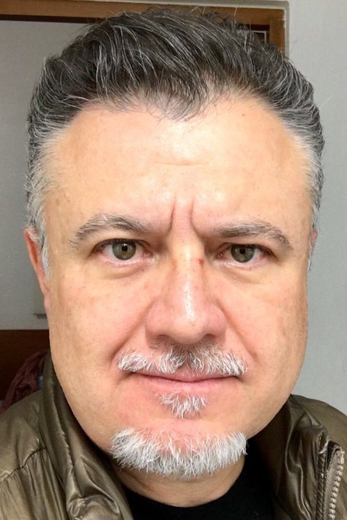 Fernando Meza backdrop