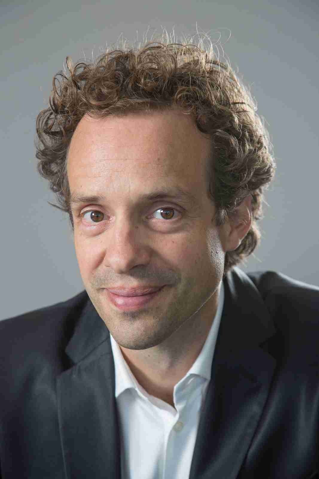 Abel Nienhuis backdrop