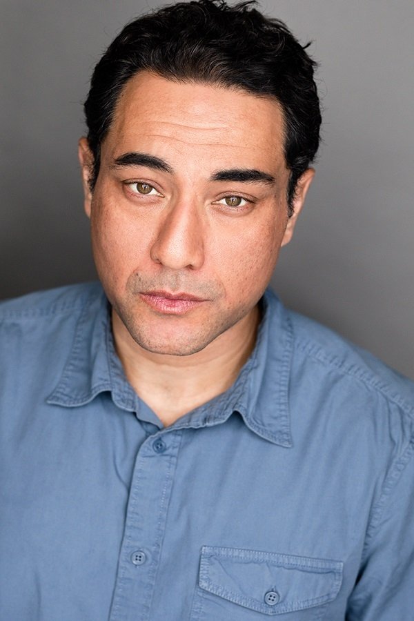 Gabriel Rissa backdrop