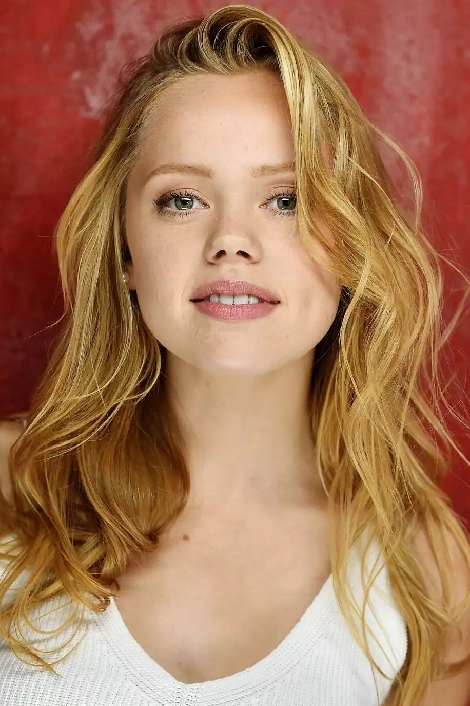 Annalisa Cochrane backdrop