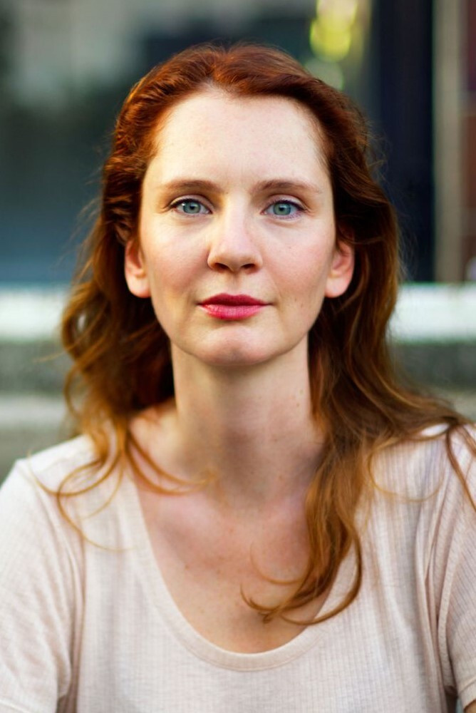 Daniela Schulz backdrop