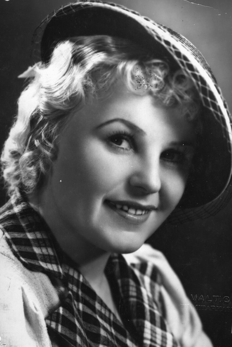 Laila Rihte backdrop