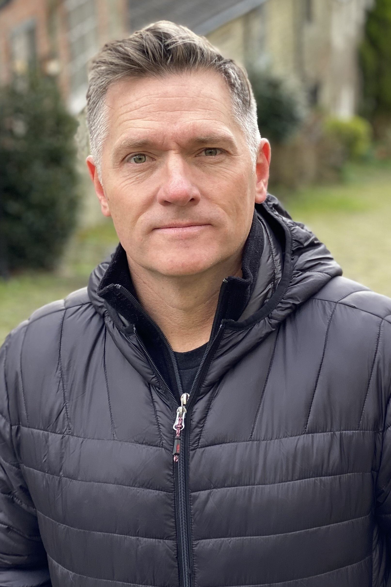 Russ Kendall backdrop