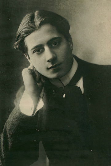 René Maupré backdrop