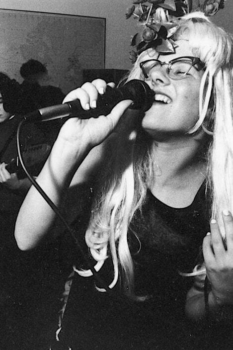 Allison Wolfe backdrop