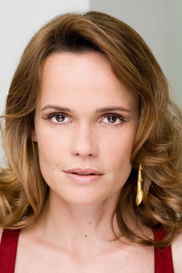 Viétia Zangrandi backdrop