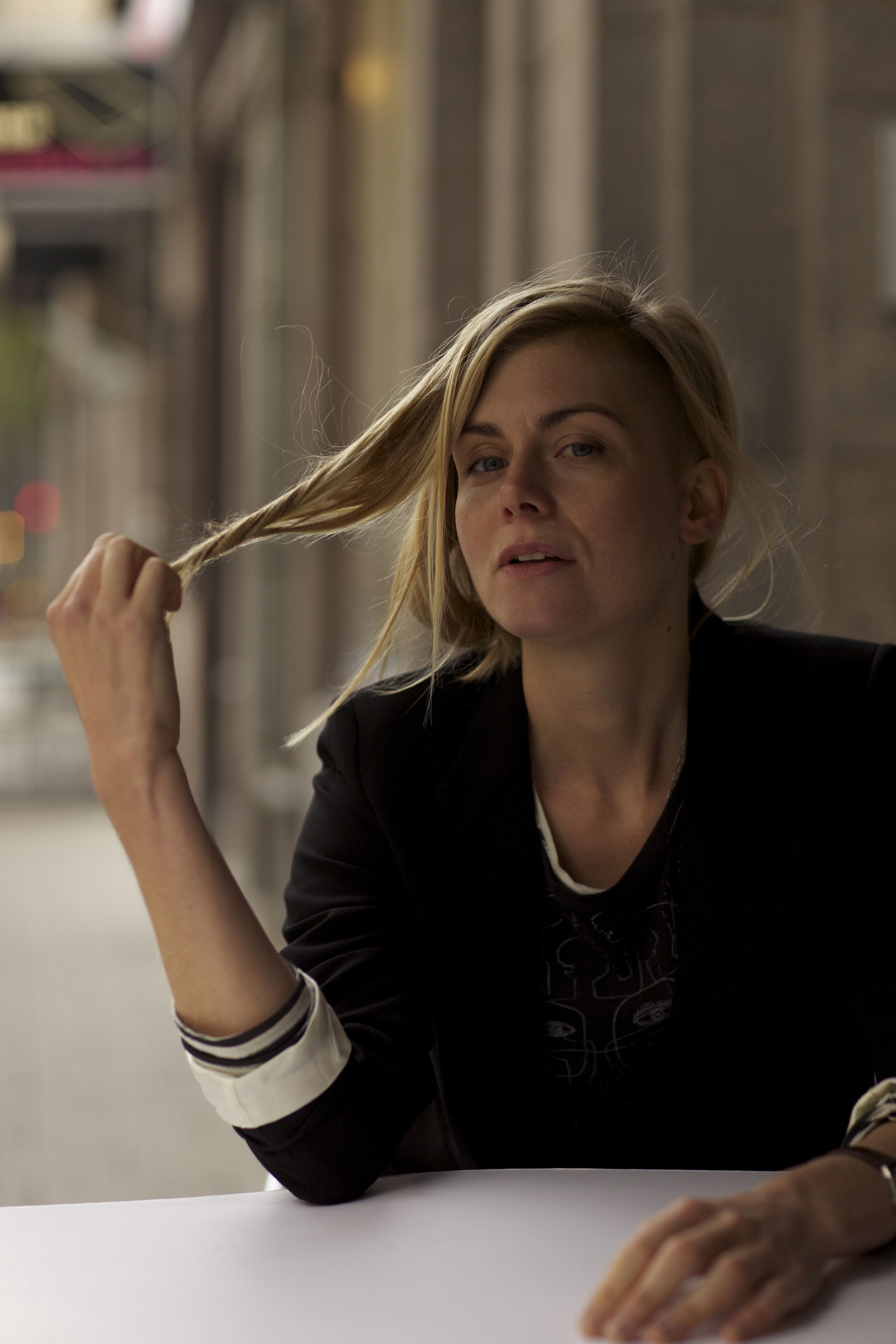 Anna Ternheim backdrop