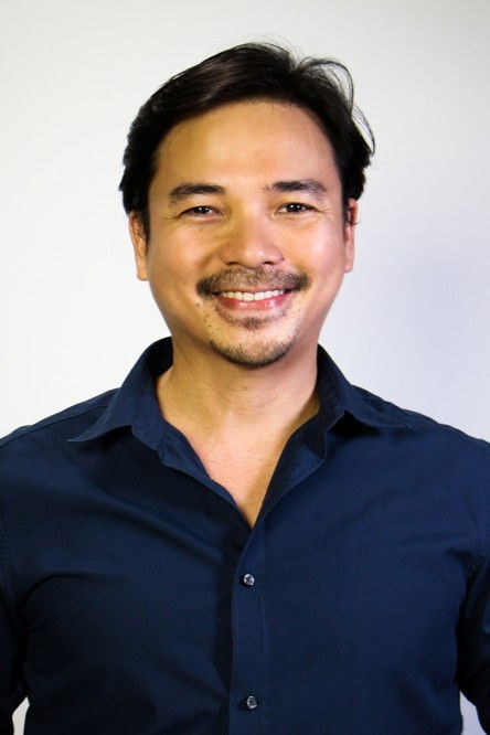 Lui Villaruz backdrop