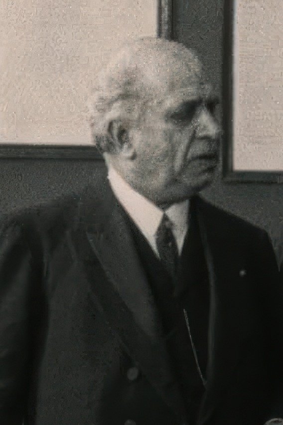 Armand Dutertre backdrop