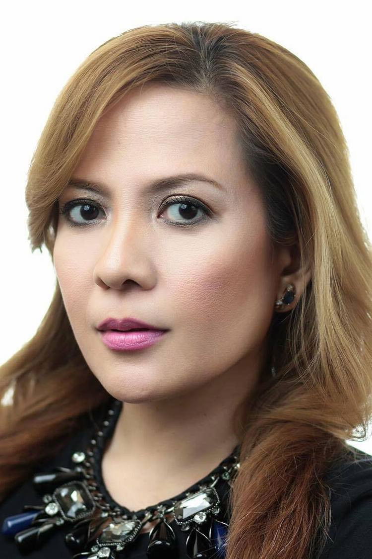 Liesl Batucan backdrop