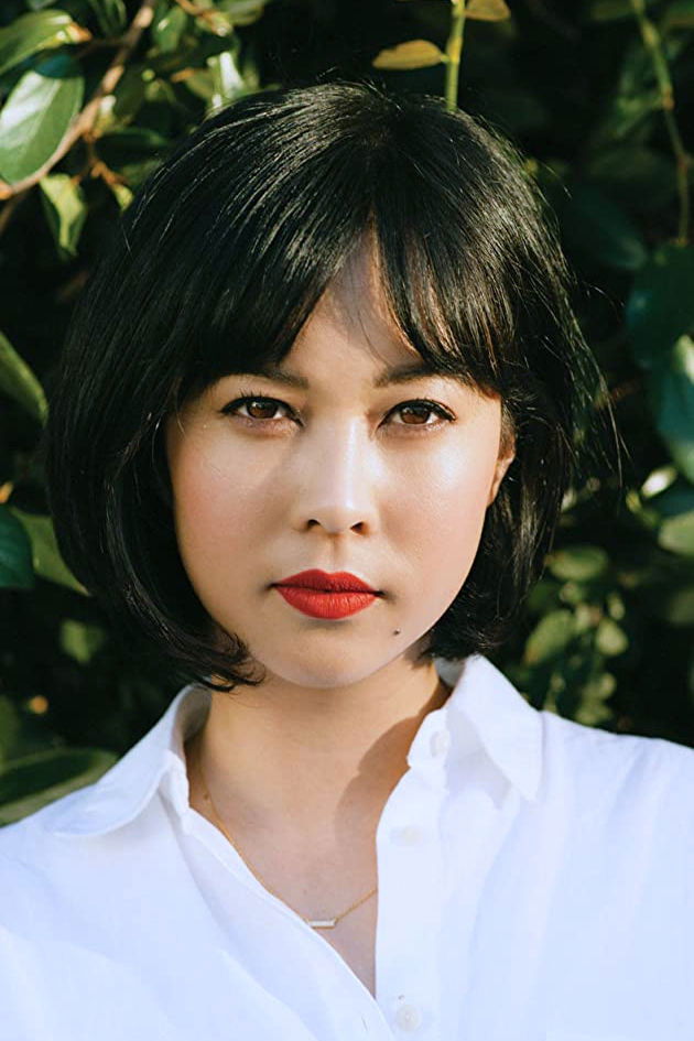 Alisa Xayalith backdrop