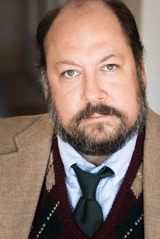 Bruno Oliver backdrop