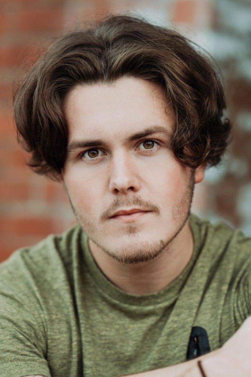 Gavin Lee Lewis backdrop