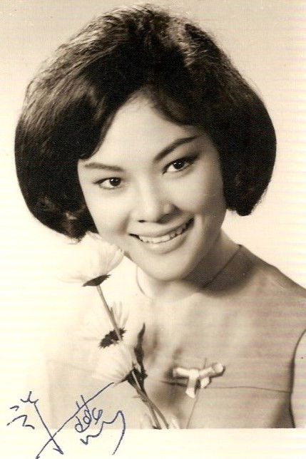 Alison Chang Yen backdrop