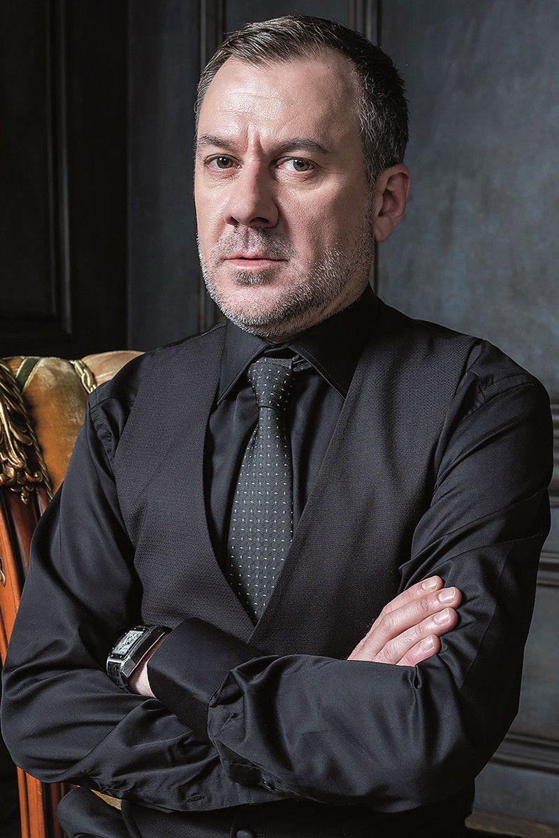 Stanimir Gamov backdrop