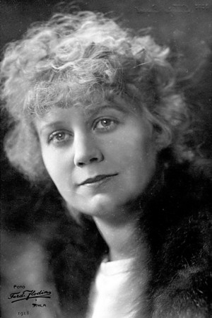 Maja Cassel backdrop