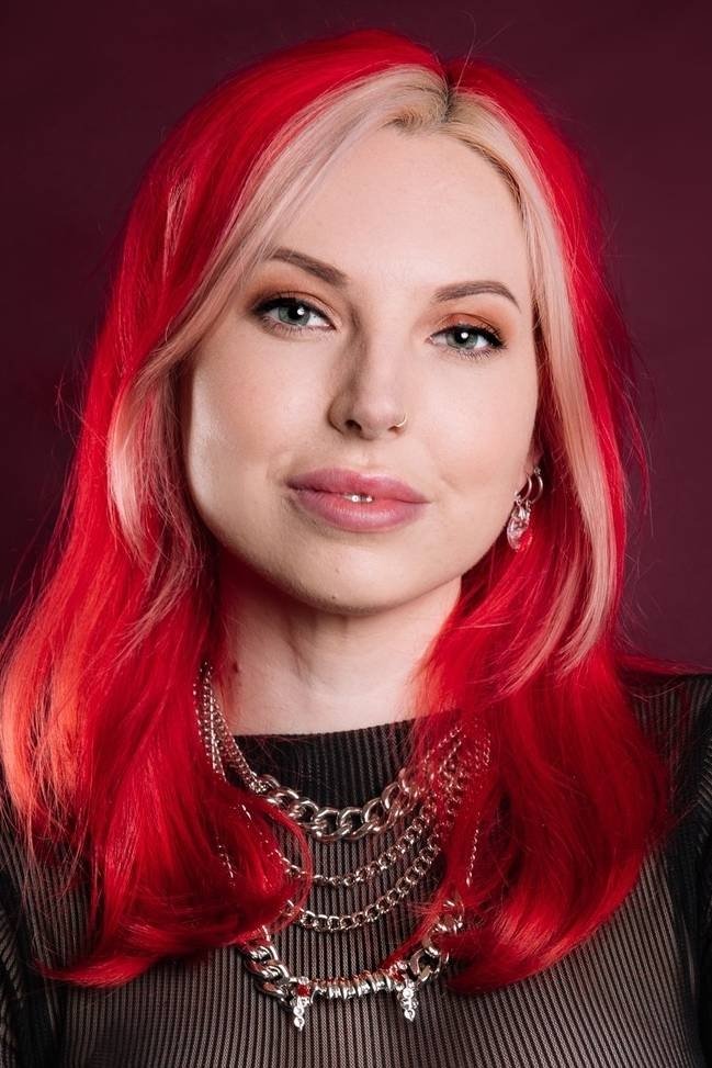 Jessica Messenger backdrop