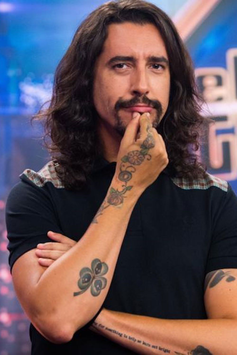 Jorge Marrón backdrop