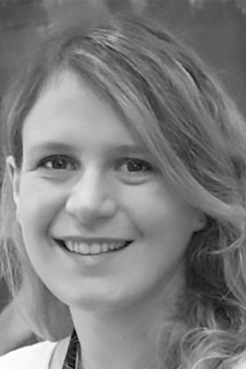 Clara Roquet backdrop