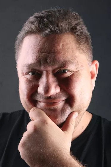 Baykut Badem backdrop