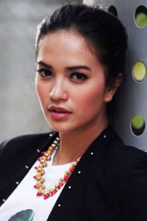 Meriza Febriani backdrop