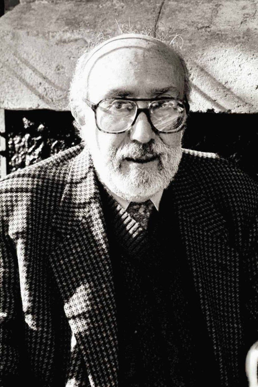 Emilio Carballido backdrop