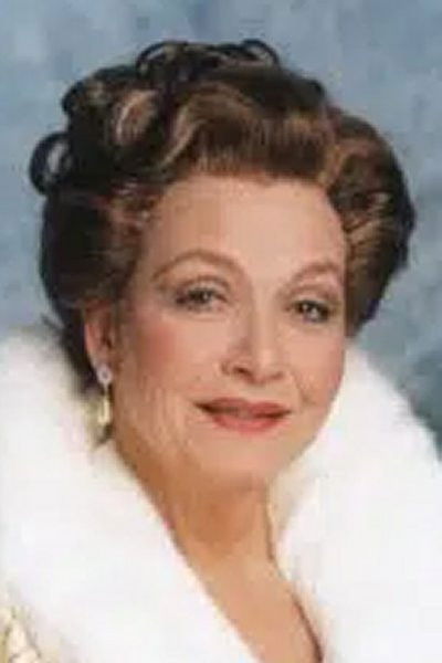 Lizzi Lykke backdrop