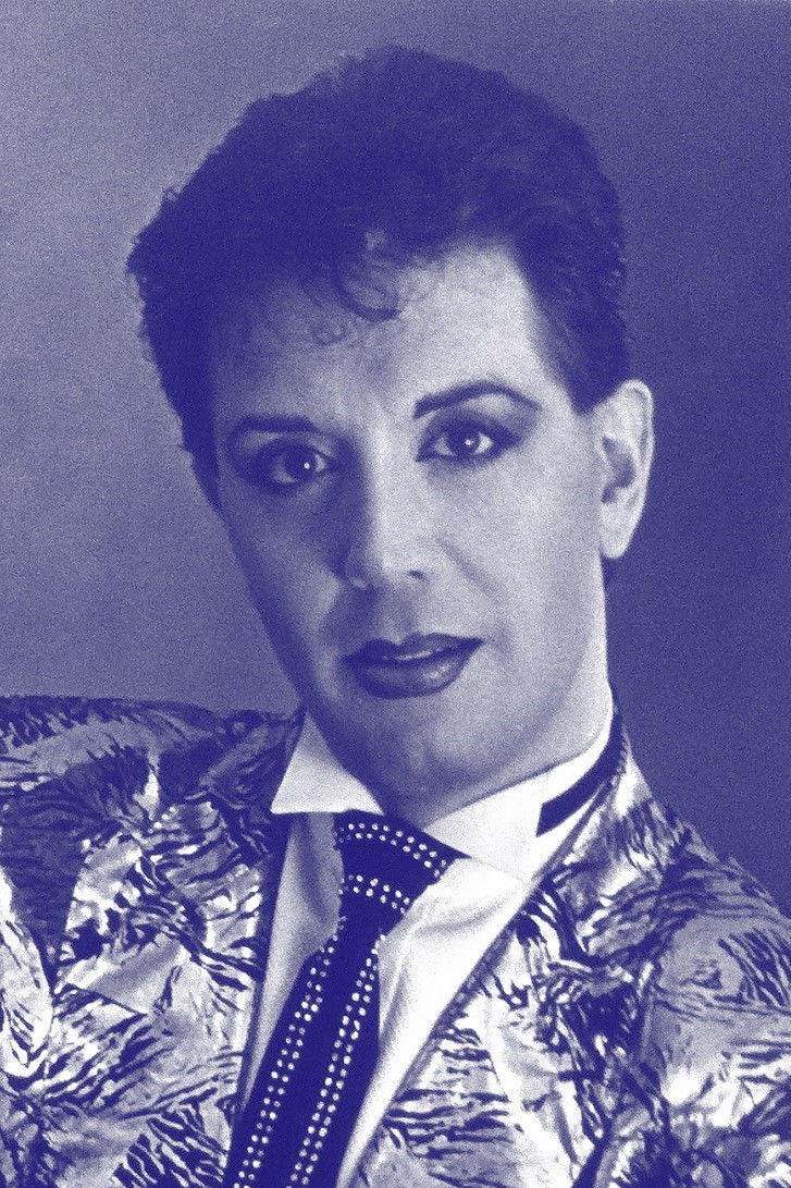 Víctor Guerrero backdrop