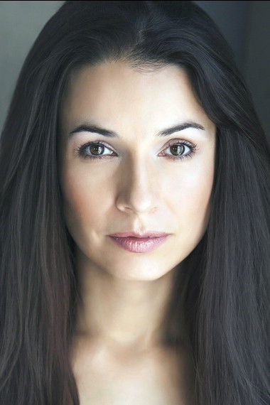 Claire Dodin backdrop