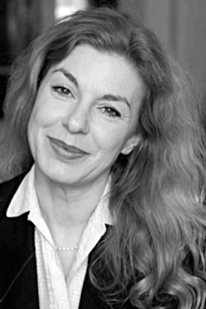 Brigitte Damiens backdrop