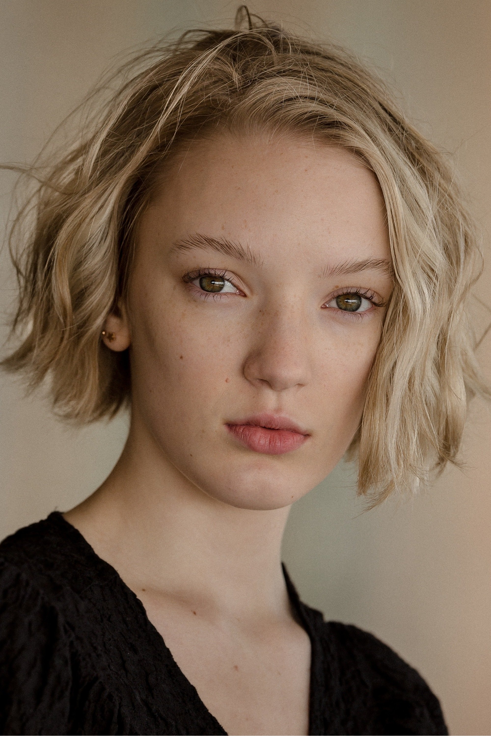 Raffiella Chapman backdrop