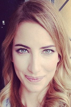 Ferzan Hekimoğlu backdrop