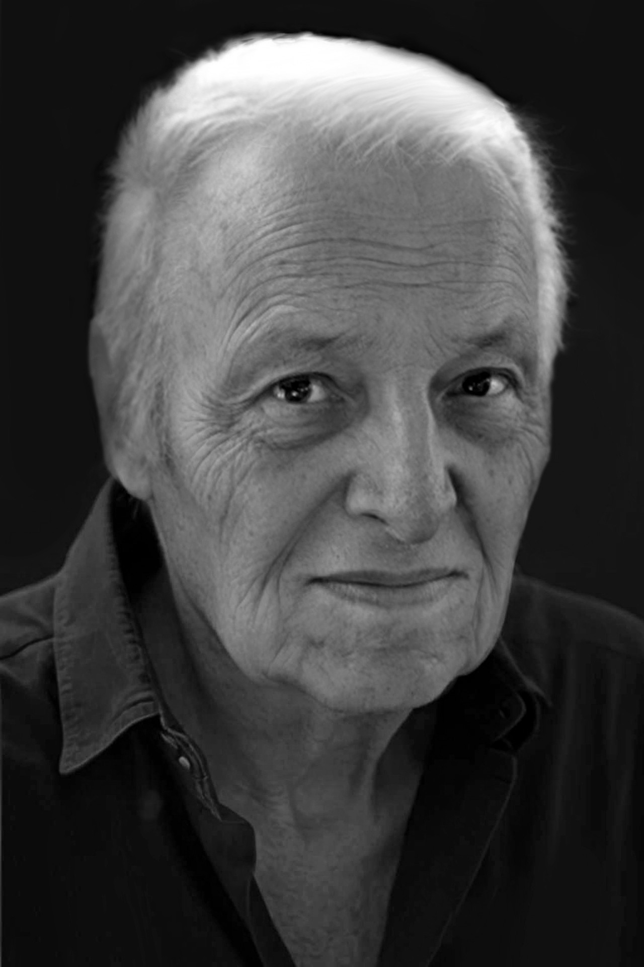 Yann Le Masson backdrop